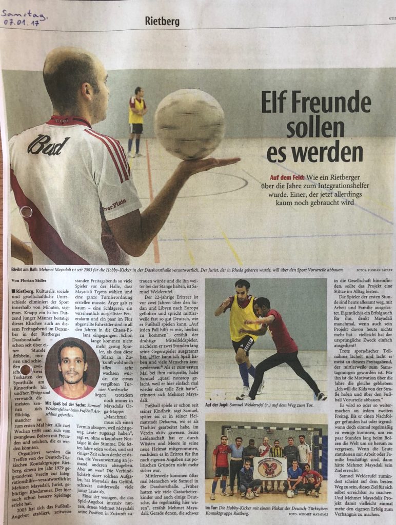 07. Jnauar 2017 Mitternachtsfußball Zeitungsartikel Elf Freunde sollen es werden